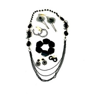 Vintage The Widow Maker Jewelry Lot—Necklace/Bracelet/4 Pairs of Earrings, EUC